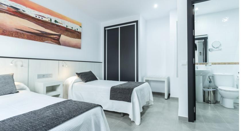 Hostal El Yunque Conil De La Frontera Phòng bức ảnh